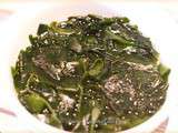 Maquereau aux algues wakame, asperges et artichauts poivrade
