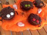 Moelleux chocolat Halloween déguisé en araignée