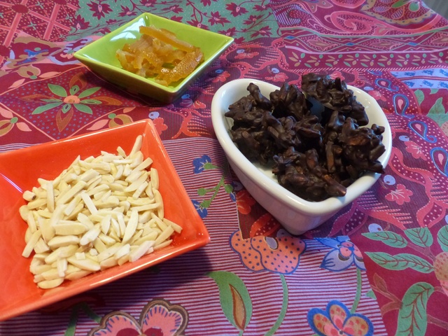 Crinkles au chocolat et écorces d'oranges confites pour 4