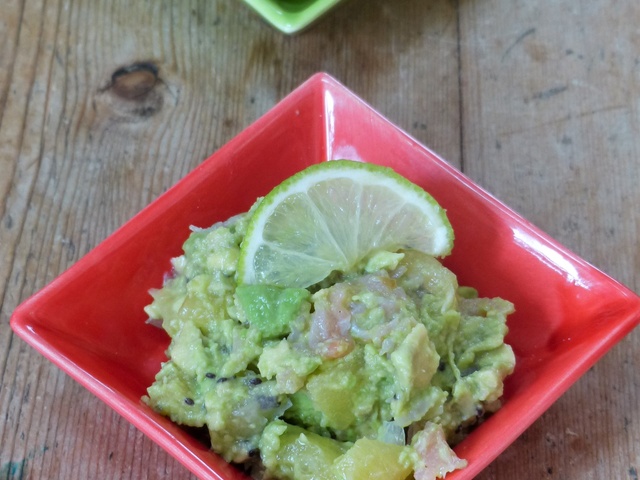 Recette Verrine de saumon et guacamole au citron vert