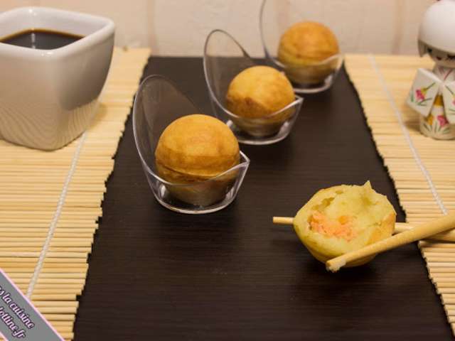 Takoyaki, les petites crêpes japonaises avec du poulpe à l