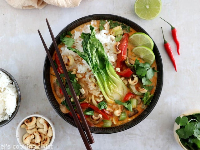 Soupe Thaï de curry rouge aux tortellinis - Del's cooking twist