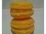 Macarons Passion Curd