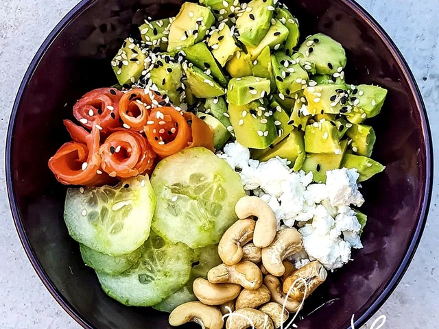 Recette Poké bowl concombre et avocat