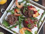 Nouilles soba aux crevettes à la thaïe et asperges
