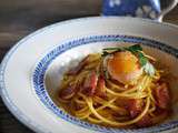 Spaghetti carbonara à l’œuf mollet cuit façon bain thermal japonais (onsen tamaga)