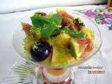 Salade de fruits cantaloups-figues-raisins au sirop de menthe
