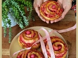 Brioches roulées aux pralines roses en soutien d’Octobre Rose