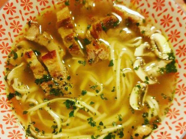 Bouillon de porc maison