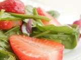Episode #1  une barquette de fraise fait la loi dans ma cuisine  : Salade de pousses d'épinards, fraises et gorgonzola