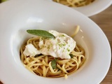 Linguine à la sauge, au citron vert et à la burrata