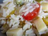 Salade de riz au comté, tomates cerises et cornichons