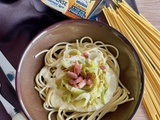 Spaghetti aux poireaux, lardons et sauce fromagère