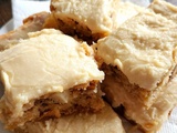 Blondies aux pommes & aux noix, glaçage au sucre à la crème