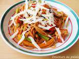 Spaghettis multigrains au poulet et aux légumes printaniers, sauce Moisson Santé® Tomate et Basilic
