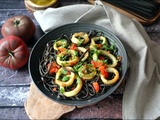 Linguine à l’encre de seiche encornets à l’ail et mijoté de tomate