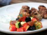 Salade grecque simplissime à la tomate et feta au concombre et olives noires