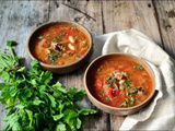 Soupe épicée à la saucisse et aux haricots blancs