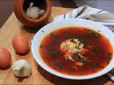 Soupe méditerranéenne au chorizo et œuf poché