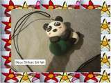 Pendentif panda kawaii sur pomme verte :