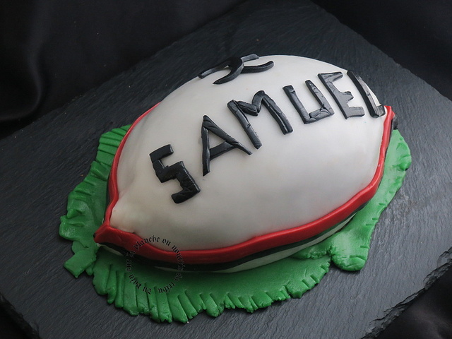 Déco de gâteau rugby en sucre
