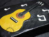 Gâteau d'anniversaire   guitare 