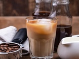 Du café frappé : une boisson glacée rafraîchissante à réaliser chez soi
