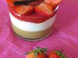 Fraîcheur de fraises et rhubarbe, fromage blanc battu à la vanille