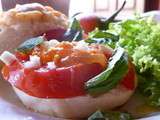 Mini-sandwich à la tomate et  tomate de arbol  from Colombia