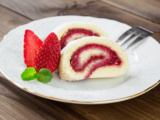 Gâteau roulé à la confiture de fraise