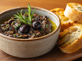 Tapenade traditionnelle aux olives et aux anchois