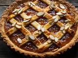 Tarte à la confiture d’abricots et aux amandes