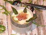 Crème d’asperges vertes coriandre et jambon de parme