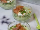 Crème de petits pois burrata et saumon fumé