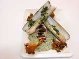 Filet de cabillaud en écailles de champignons, couteaux et crème de persil