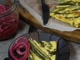 Frittata d’asperges au four et pickles d’oignon rouge