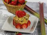 Petits gâteaux à l’amande rhubarbe et fraises