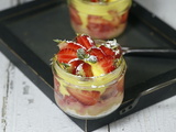 Pots de fraises à la menthe et crème citron