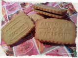 Biscuits sablés fourrés au chocolat (type bn)