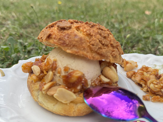 Glace au beurre de cacahuète pleine de gourmandise