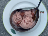 Glace au yaourt grec et aux fraises de folie