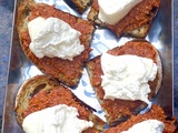 Toast détonnant de mouhammara et burrata : une recette irrésistible