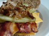 Cheezconburger : fromage, bacon et cornichon