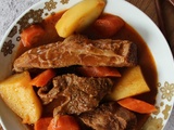 Plat de côte mijoté à la bière : une recette conviviale et réconfortante