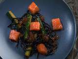 Algues hiziki et comcombre sauté au saumon fumé