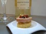 Bouchée apéritive : Foie gras du Gers, confiture d'ail blanc de Lomagne au Floc de Gascogne, fine tranche moelleuse au thym