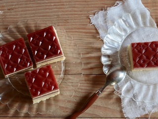 Entremets pèche blanche framboise