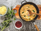 Poulet au citron corse, sauge fraîche et crème légère