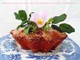 Gâteau au yaourt sans oeuf aux fraises et aux fleurs d'églantine