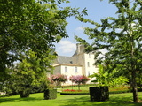 Chateau de Beaulon, jardin et pigeonnier